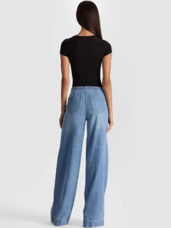 HOTTIE SHORT SLEEVE BODYSUIT