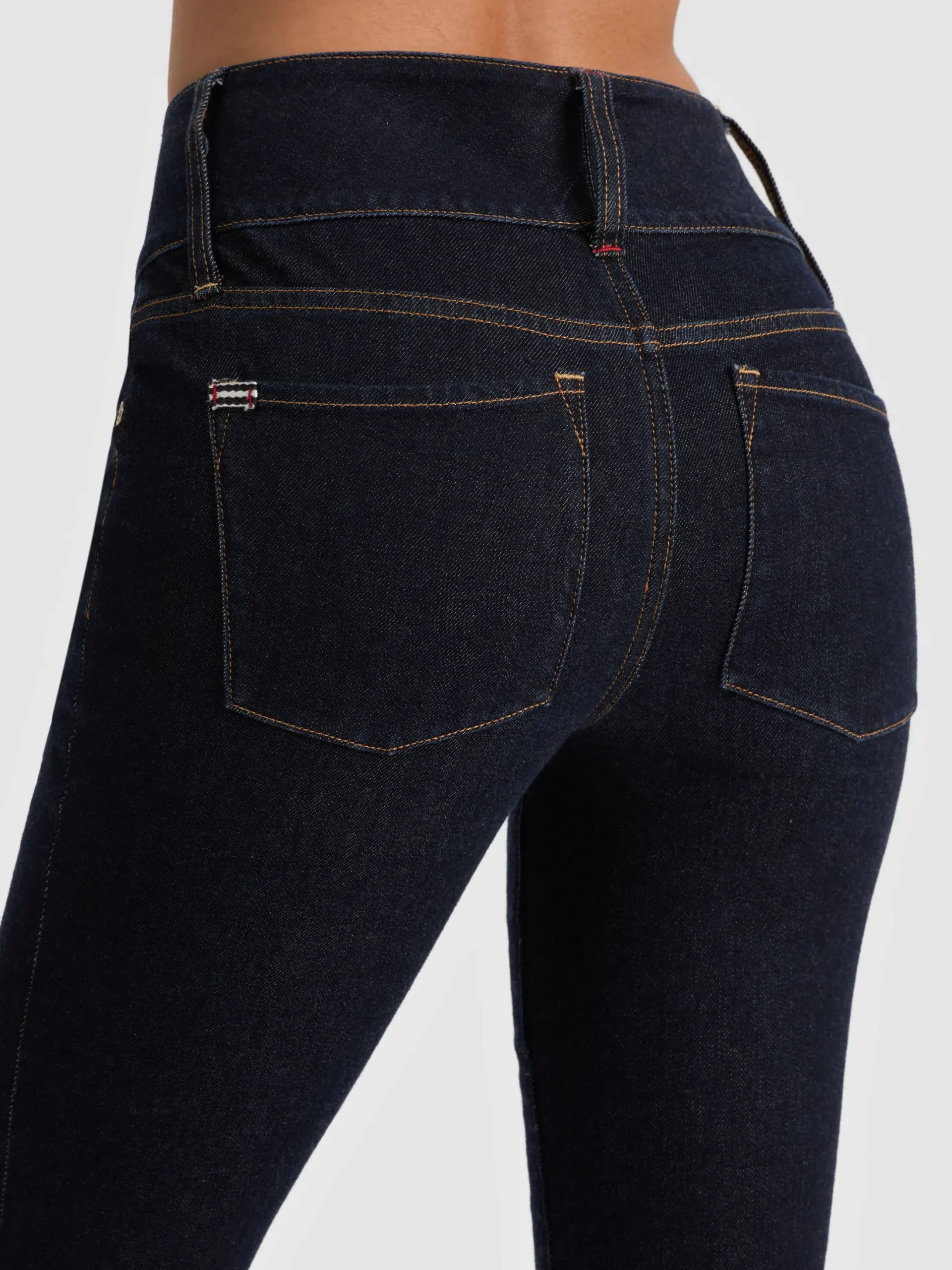 KAI LOW RISE CAPRI JEAN