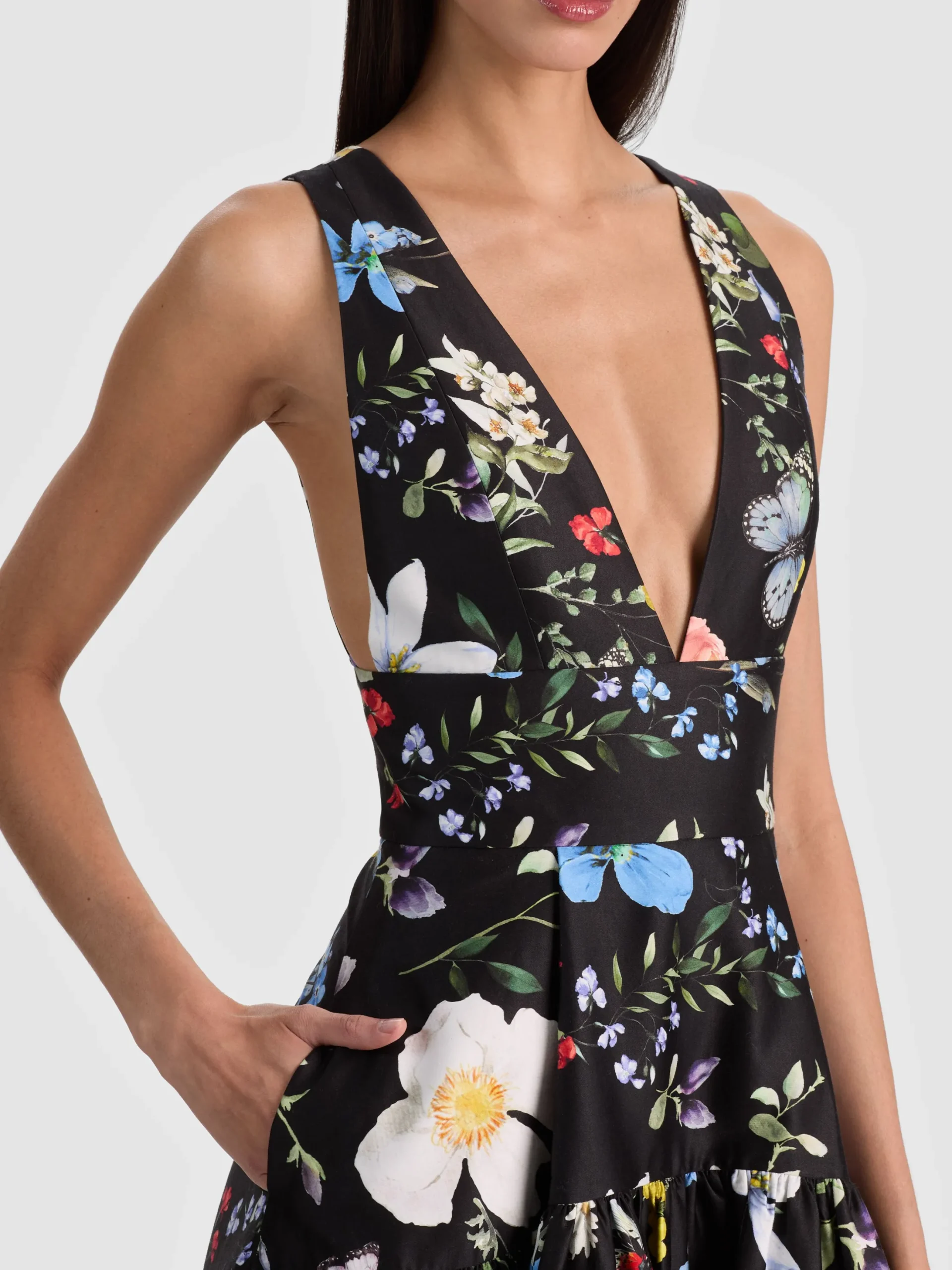 LILA STRUCTURED BALLGOWN