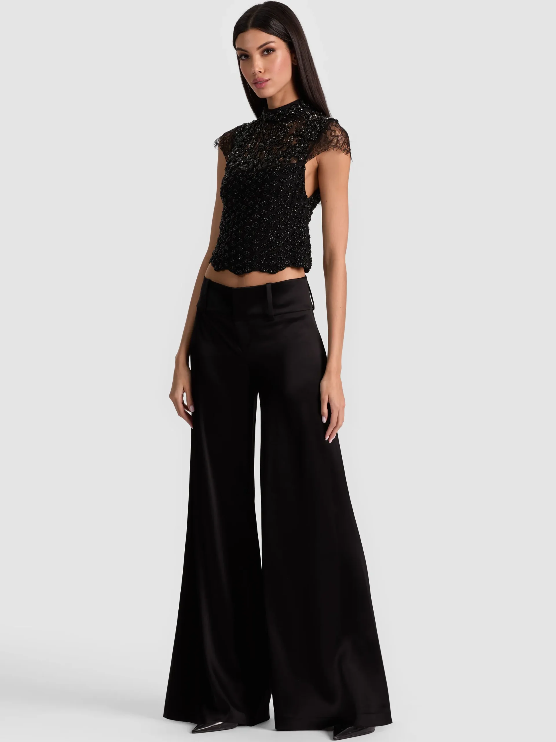 PRIA EMBELLISHED TOP