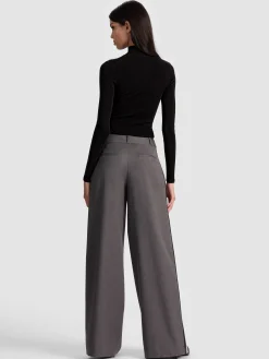 ROBERTA RIBBED TURTLENECK